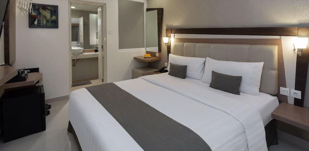 Hotel Neo - Kuta, Jelantik Legian  Luaran gambar