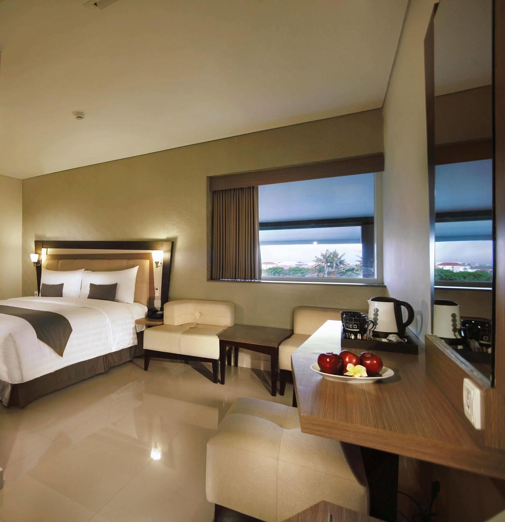 Hotel Neo - Kuta, Jelantik Legian  Luaran gambar