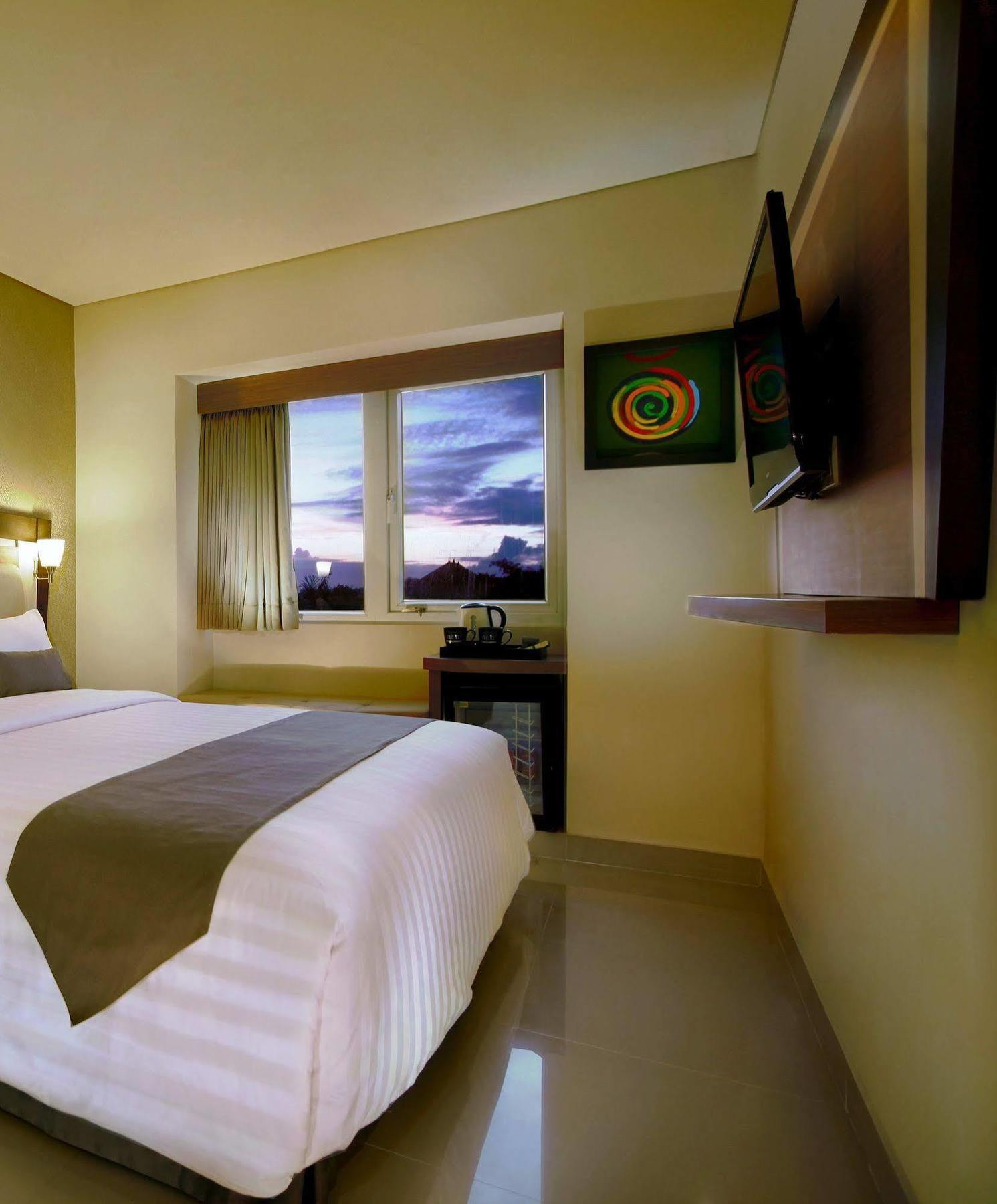 Hotel Neo - Kuta, Jelantik Legian  Luaran gambar