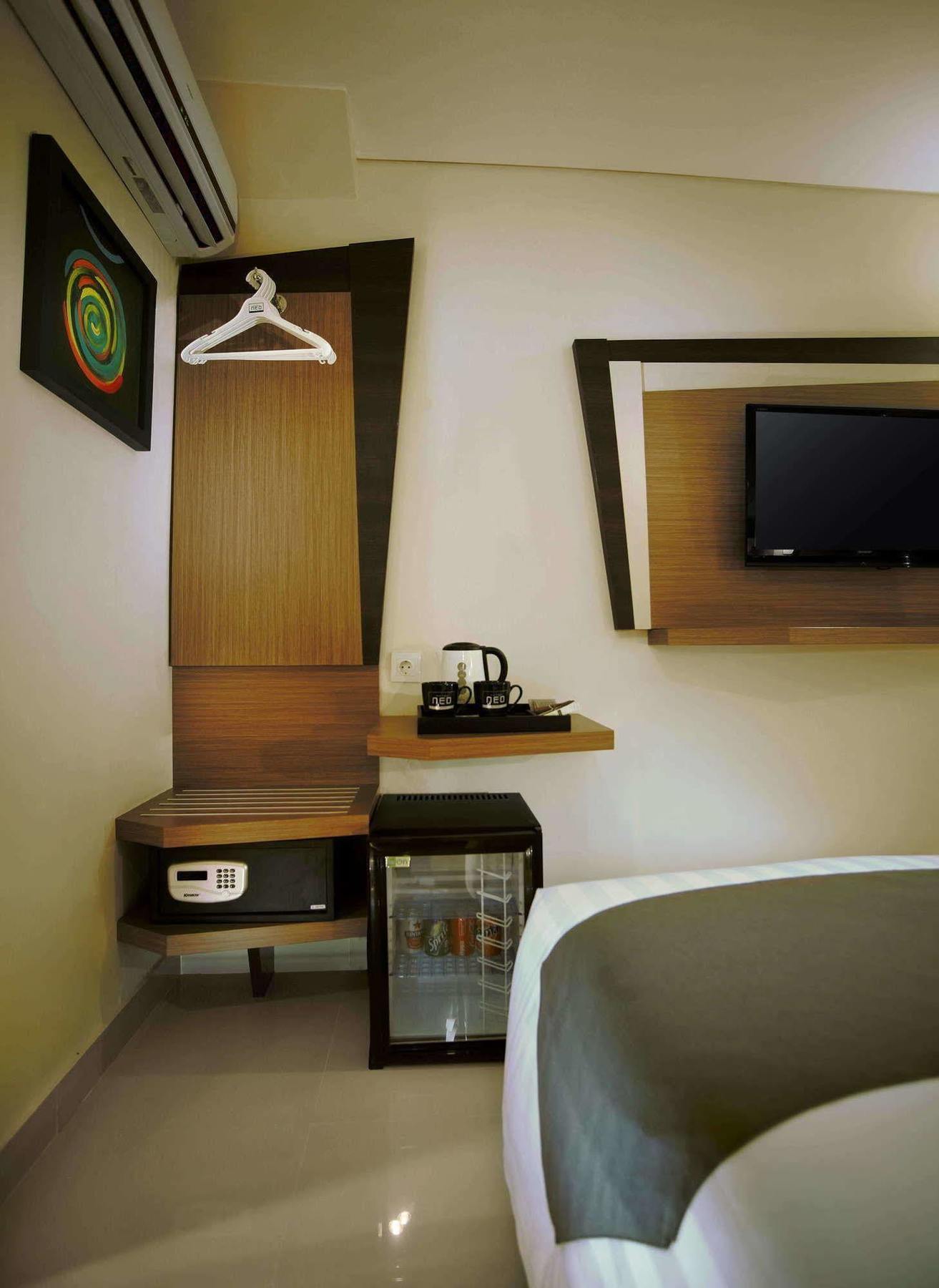Hotel Neo - Kuta, Jelantik Legian  Luaran gambar